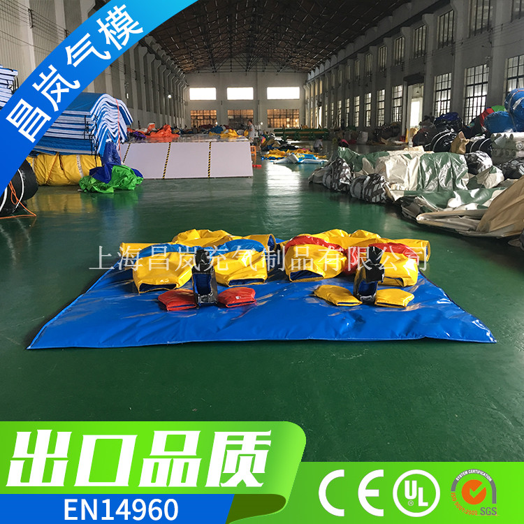 廠家直銷氣模PVC夾網(wǎng)布相撲服 摔跤服趣味搞笑的相撲運(yùn)動服定做配海綿墊子